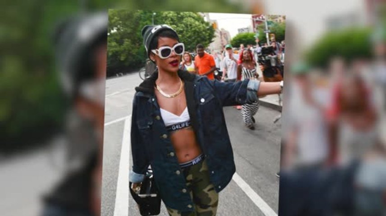 Rihanna le pide a sus admiradores que le abran paso en Nueva York