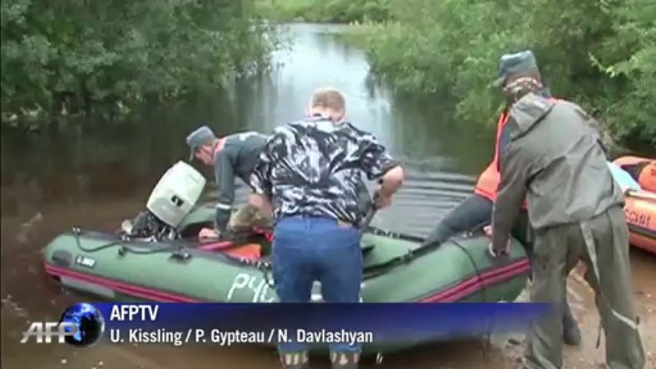Tausende Menschen fliehen vor Hochwasser in Russland