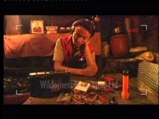 188. Tibetan bomber makes transistor bomb in laboratory-MPEG-4 800Kbps