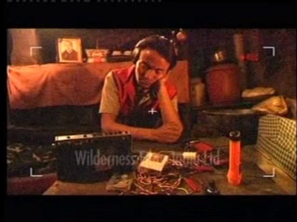 188. Tibetan bomber makes transistor bomb in laboratory-MPEG-4 800Kbps