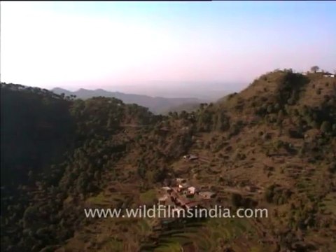2066.The high mountains of Manali from up above
