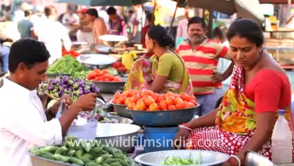 2071.Vegetable market in sita Gate, Gujarat