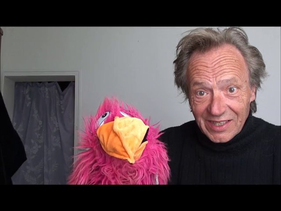 Tu vas le dire, oui ? Deuxième...