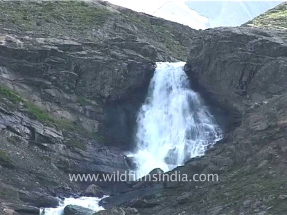 2225.Waterfall before Amarnath
