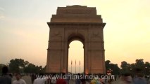 2294.India Gate in quick motion!