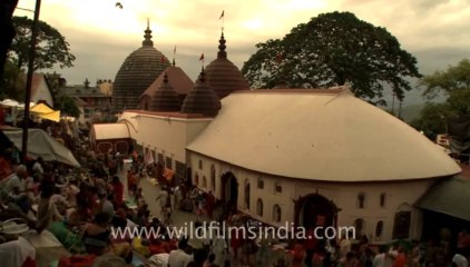 2333.Devotees at Kamakhya temple in quick motion