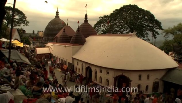 2333.Devotees at Kamakhya temple in quick motion
