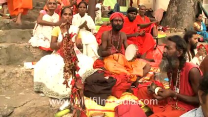2334.Sadhu babas sing a bhajan at Kamakya temple