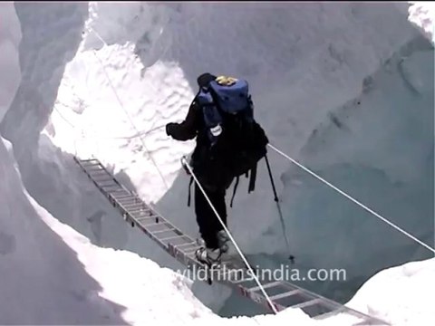 2510.Dangerously crevassed glacier, Everest