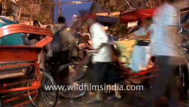 2597.Time lapse of crowd at chandni chowk