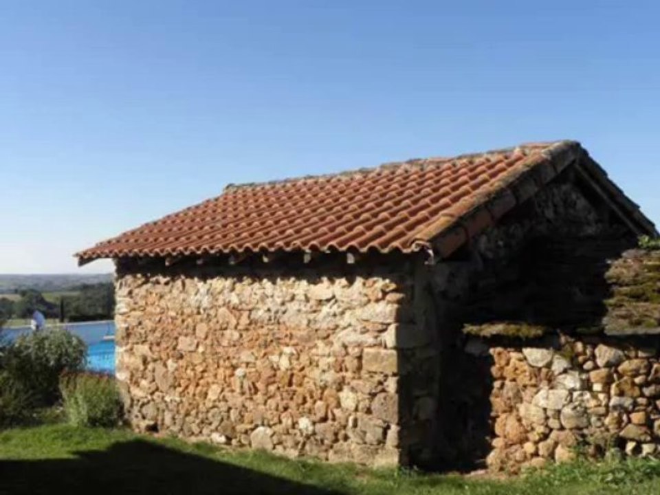 MR2914 Immobilier Tarn et Garonne. Fermette en pierre, restaurée, 4 chambres, piscine, terrain arboré 1HA, Secteur Najac, Laguépie Cordes/ciel