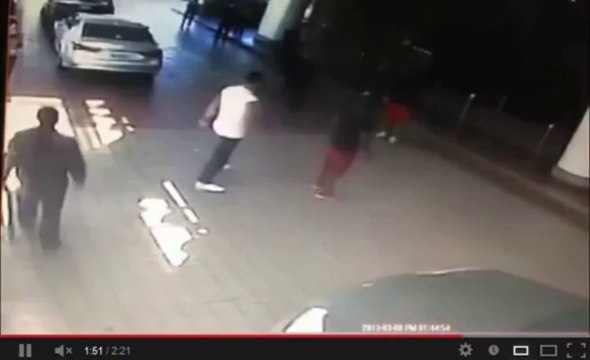 Booba Vs La Fouine et Dixon La vraie vidéo de la bagarre dans une salle de musculation à Miami