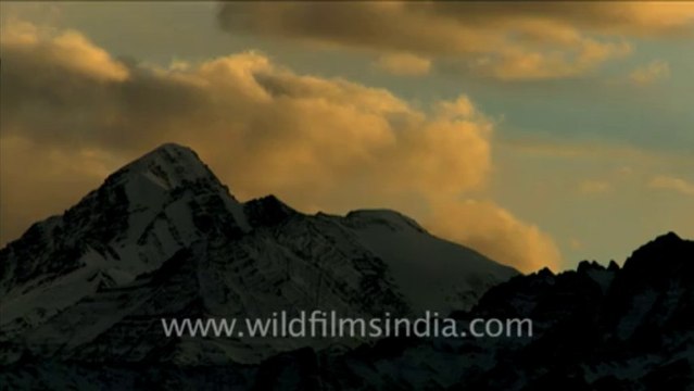 968.Time Lapse of Clouds in Ladakh