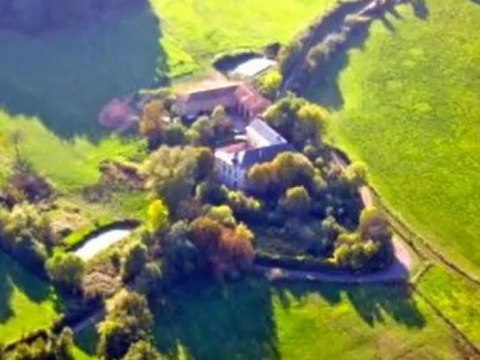 PN2905 Vente propriété Tarn. Château du 18ème siècle de 490 m² de SH, 8 chambres +Appartement et studio. 19 ha de terres , Cordes sur Ciel,