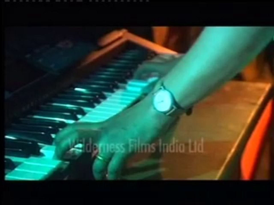 gutarist-MPEG-4 800Kbps