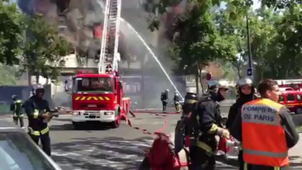 Incendie à l'hôtel de Bourbon-Condé à Paris, le 21 août 2013.