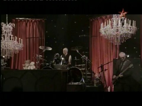 BYE BYE VALENTINE par Indochine