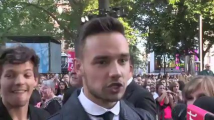 Liam Payne gets scared at the amount of Microphones at the This is Us Premiere!