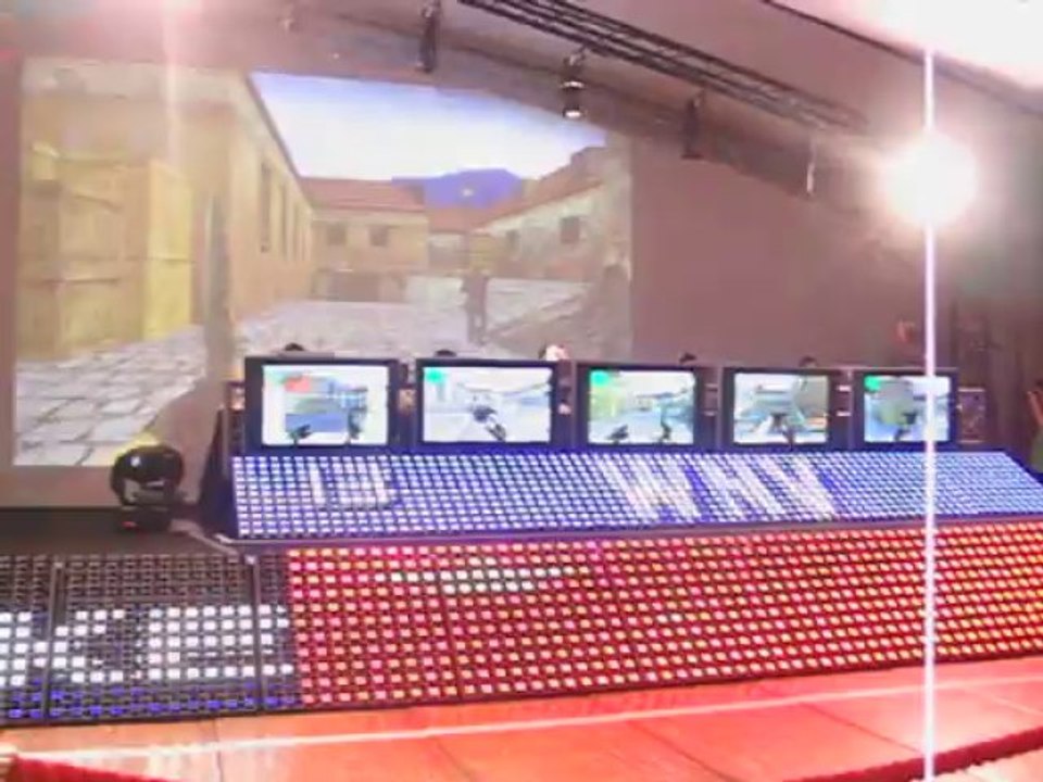 ESWC 2005 - MVI_1054_Mouz2