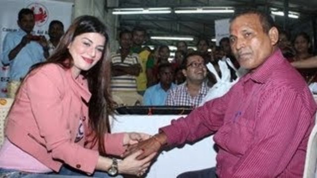 Kainaat Arora Celebrates Raksha Bandhan With Cancer Patients !