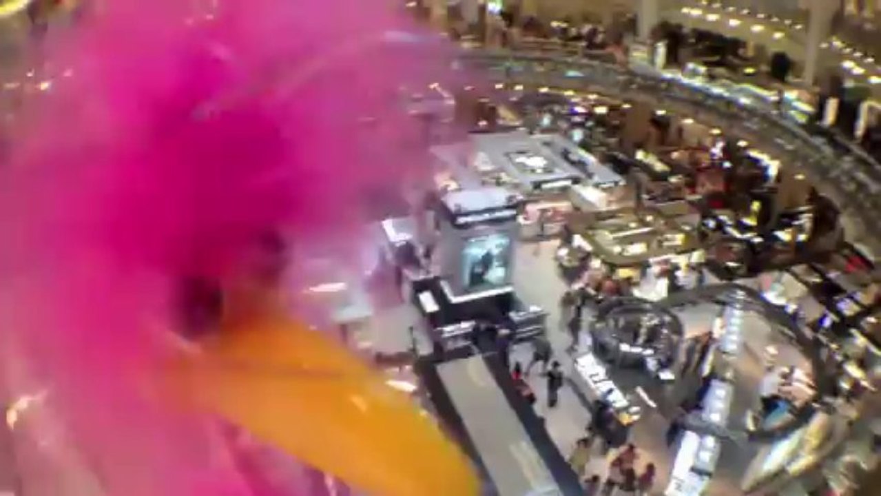 Arrivée de Cuty Pinky à Paris
