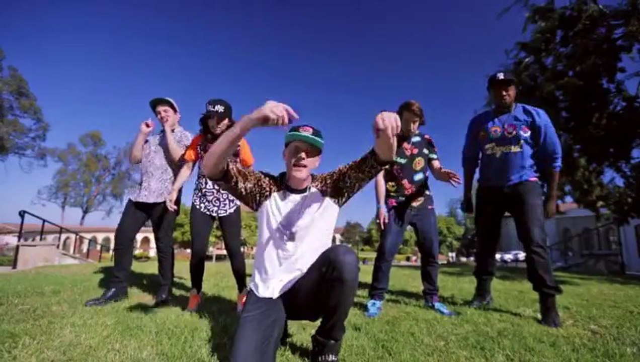 Tuerie! Cover de  Cant Hold Us par Pentatonix (Macklemore & Ryan Lewis cover) - La meilleur cover qu'on ait trouvé!