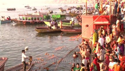 Varanasi-Boats-ganga-3
