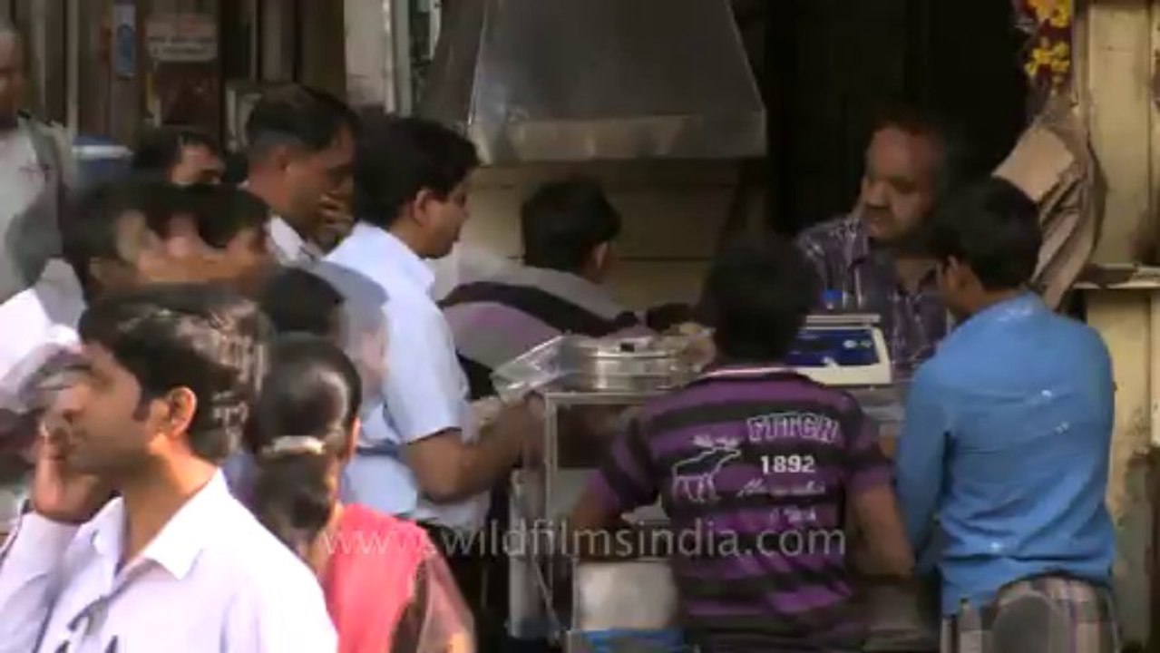 Chandni chowk-jalebi making-fast forwarded