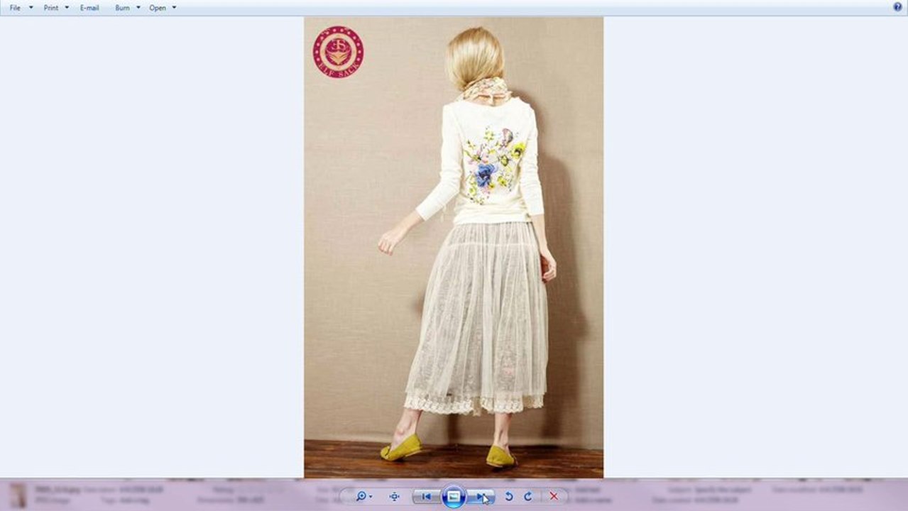 เสื้อยืดแฟชั่น นำเข้า ไซส์L สีครีม - พร้อมส่งBO7005 ราคา575บาท