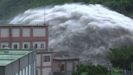 Le typhon Trami s'abat sur Taïwan