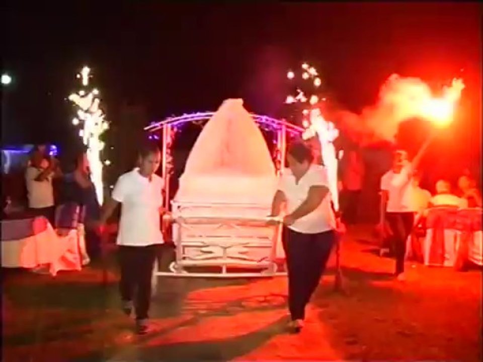 Menekşe Kır Bahçesi     /  Ören fayton giriş