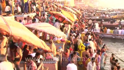Varanasi-Ghat-Market-Shivratri-tape-7-28