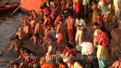 Varanasi-Ghat-Market-Shivratri-tape-7-35