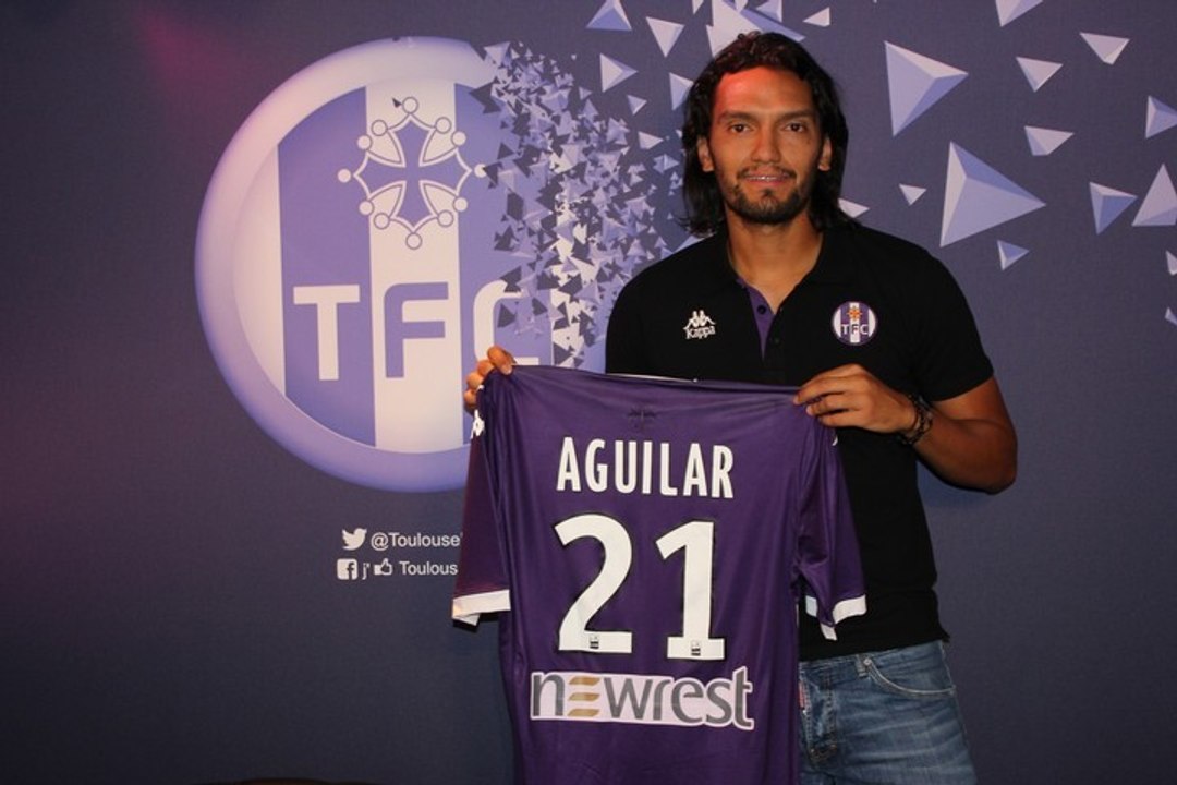 La recrue colombienne Abel Aguilar s'exprime au micro de TFC TV