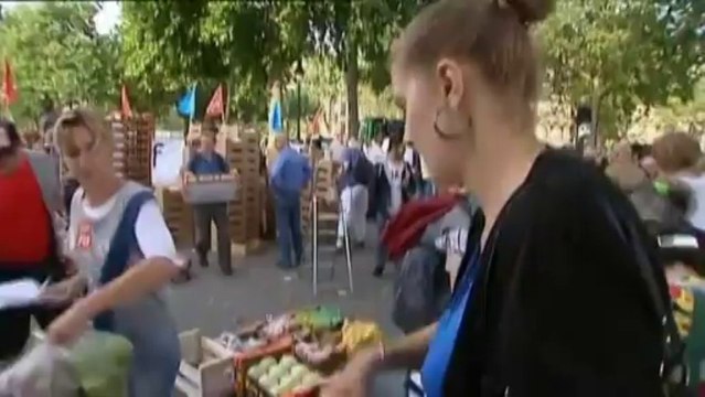 Des producteurs du Sud-Ouest vendent fruits et légumes au juste prix à Paris