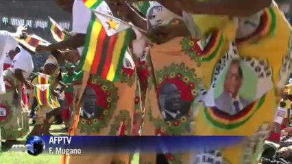 Zimbabwe's President Mugabe sworn in for new term