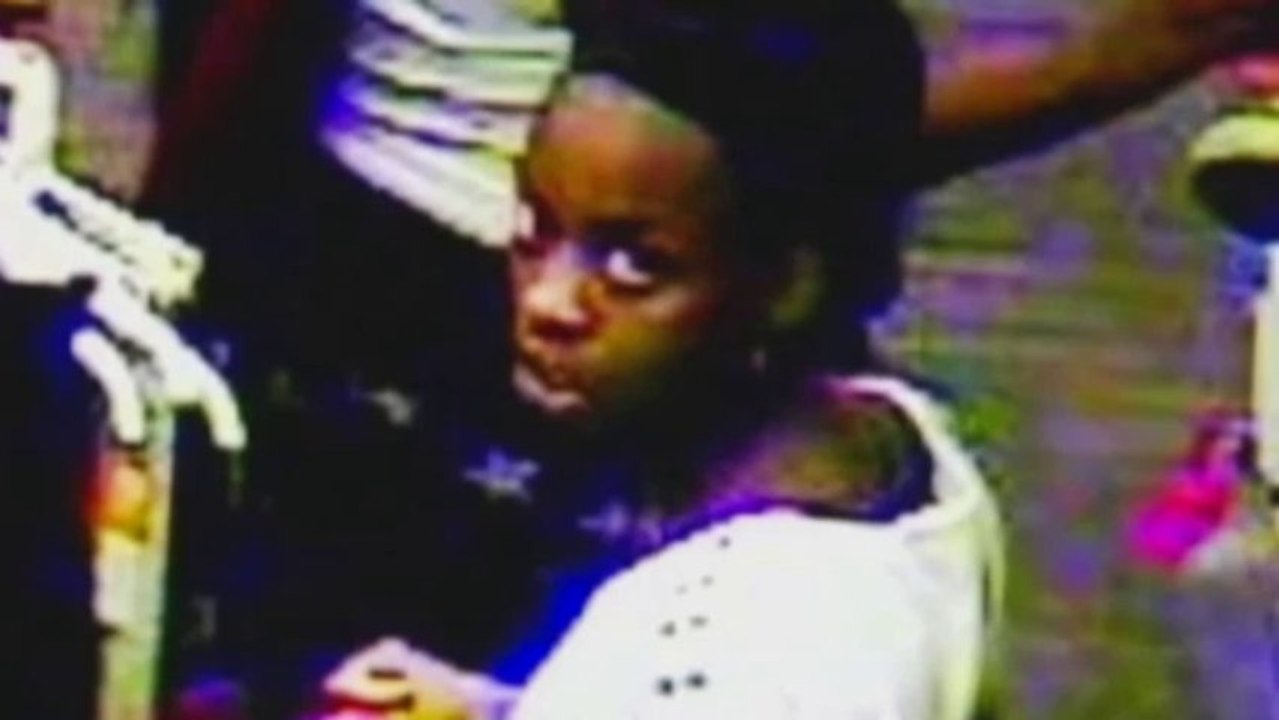 Shoplifter fires stun gun and flees