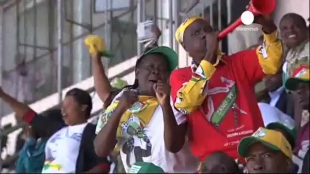 Mugabe yemin töreninde Batı'yı eleştirdi