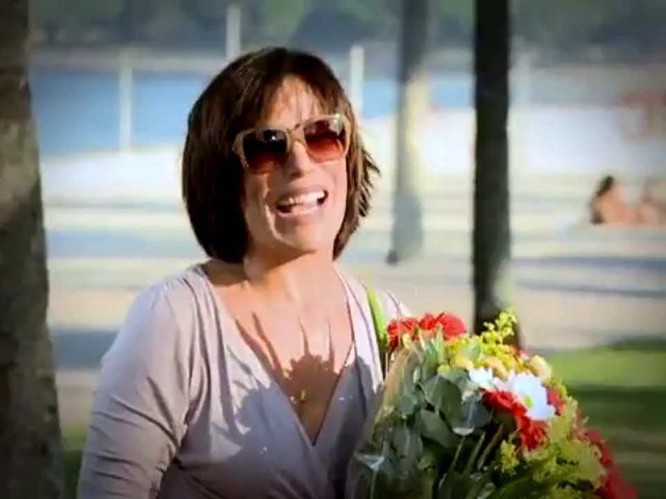 Gloria Pires convida- 'Não perca o Estrelas. Vai ter uma surpresa linda!'