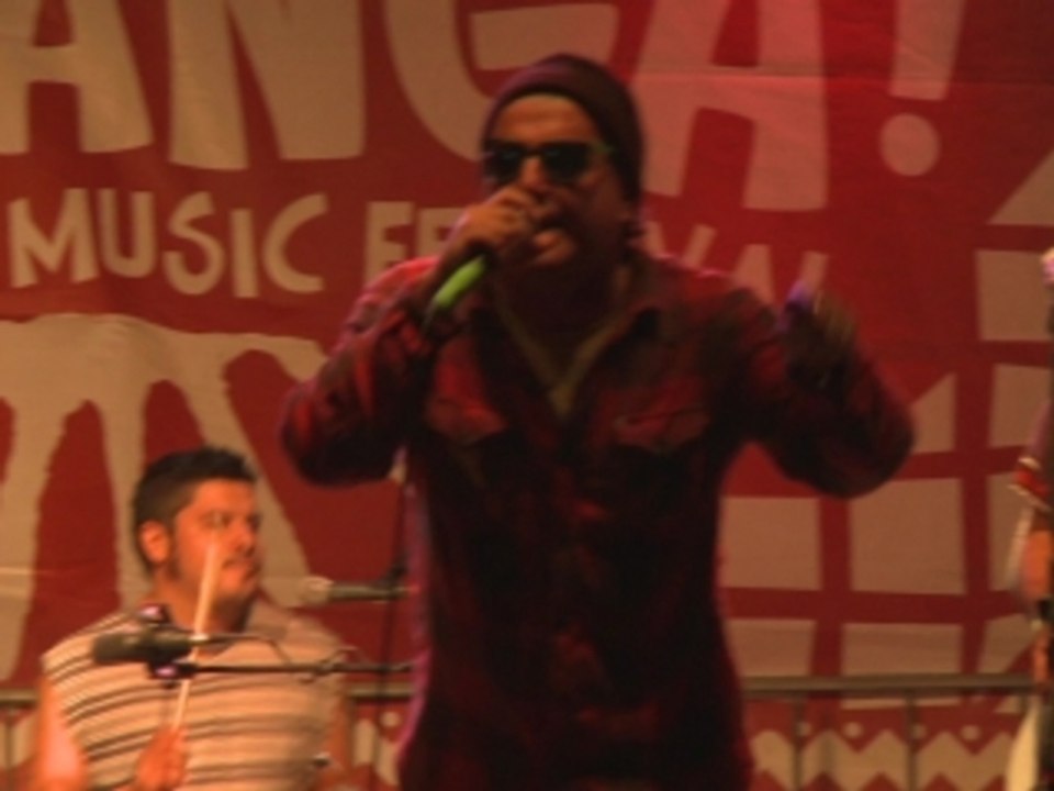 Chico Trujillo - La Banda de Mi Vecino