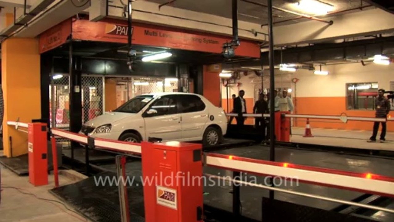 Multilevel-parking-sorojini nagar-1