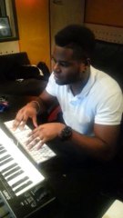 Extrait de "Nos regards", un des titres du premier album " Ma Génération" de Kevin Mengi