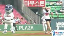 South Korean Taekwondoist/Actress Tae-Mi's First Pitch