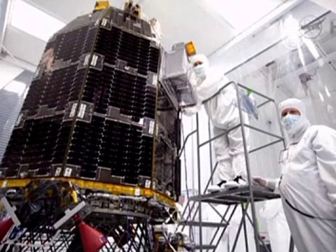 НАСА исследует атмосферу и поверхность Луны