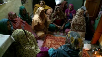 Diwali-Fatehpuri Beri-Women singing-10
