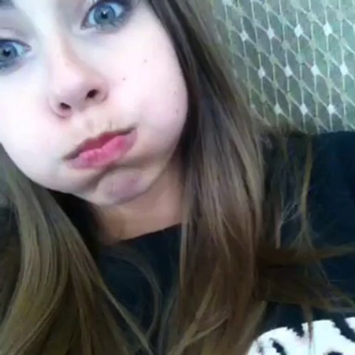 duck face