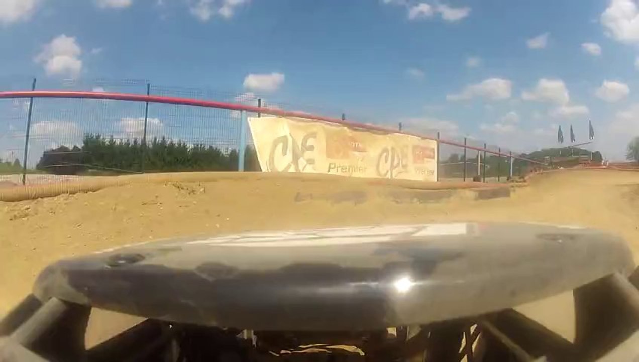 1 er essais losi 5ive T piste modèlisme golbey (2/4)