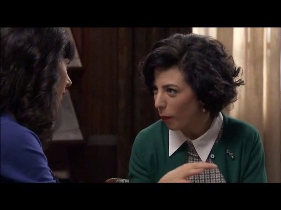 Sobre Alicia: "He encontrado una foto de un chico joven guapísimo… Sería ese primer amor? Ponía su nombre: Fernando" Capítulo 69 AEPS