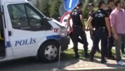 Başbakan'ın Konvoyunda Kaza VİDEO İZLE - www.olay53.com