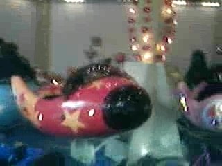 RAPHAEL ET PAPA SUR UN MANEGE